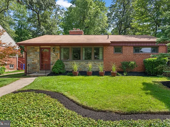 6903 40th Ave, Hyattsville, MD 20782