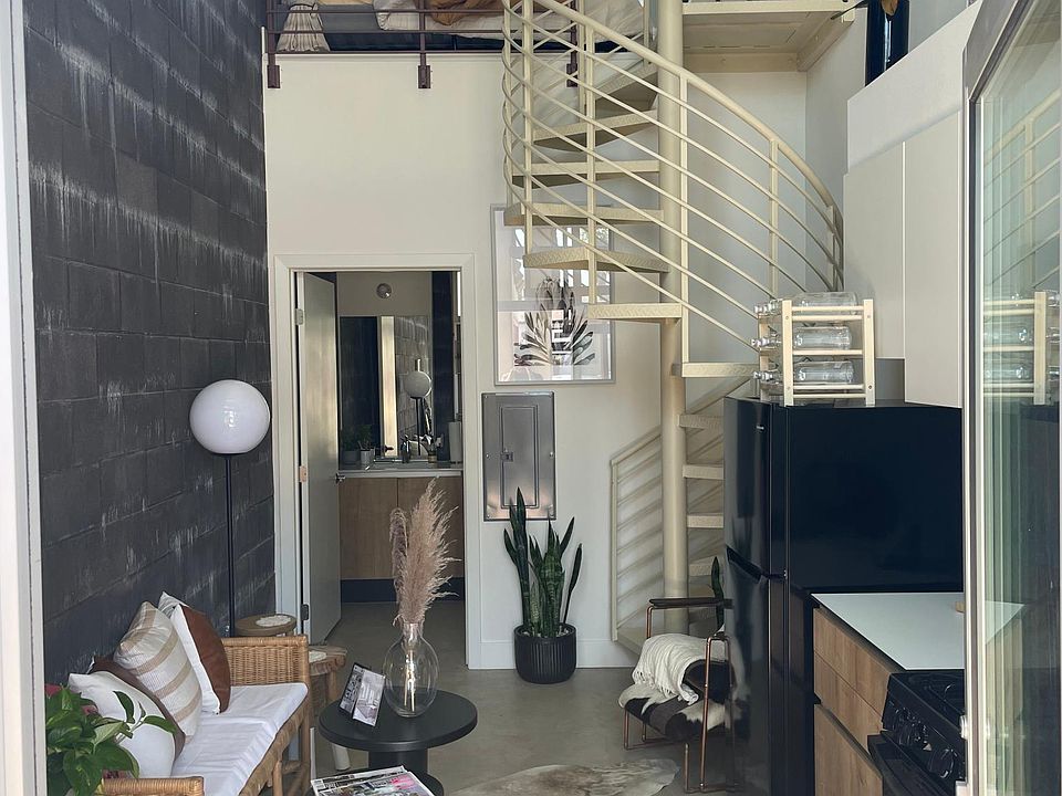 1st image of 3593 Adams Ave #2