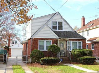 8632 Range St, Queens Village, NY 11427