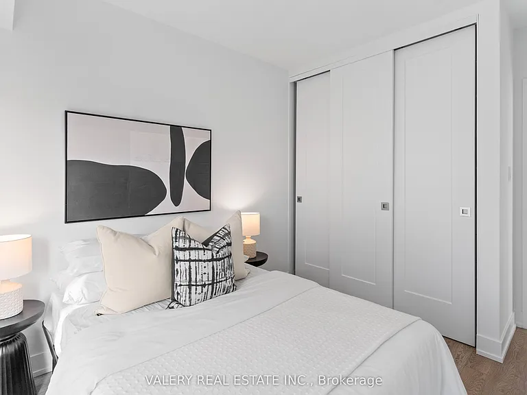 15 Acorn Ave #5 — Photo 31
