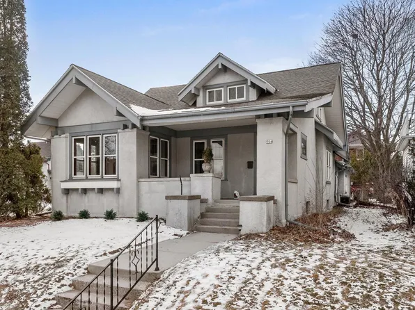 904 N 9th STREET, Manitowoc, WI 54220