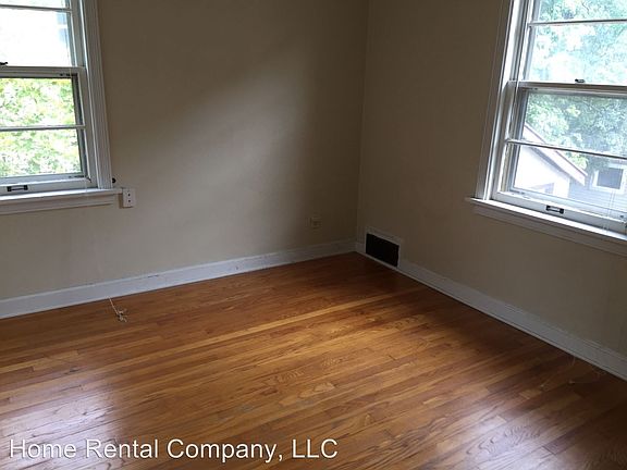 5th image of 356 Gladstone Dr SE APT 3