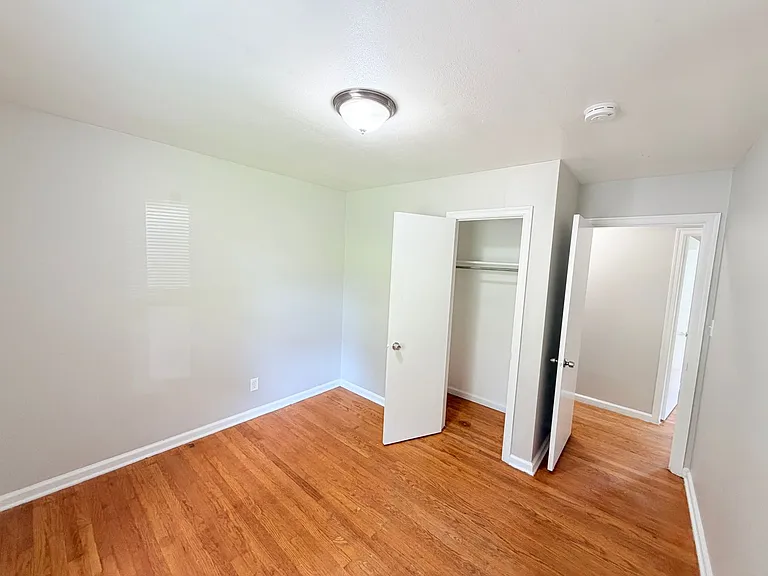 5403 Booth Ave — Photo 7