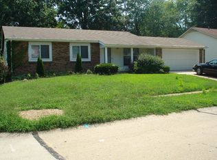 1812 Arrowpoint Dr, Saint Louis, MO 63138