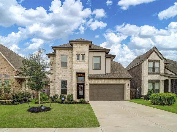1931 Middle Pass Ln, Angleton, TX 77515