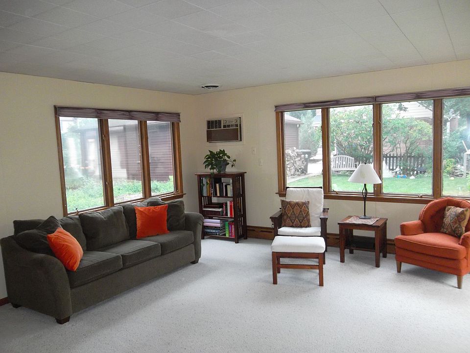 Family Room 1
