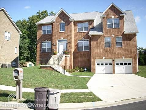 2nd image of 10412 Inez Pl