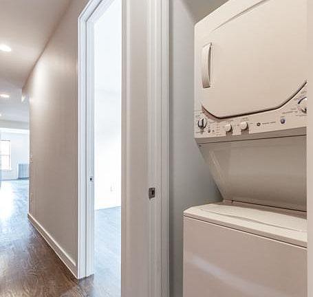 2nd image of 3671 Broadway APT 61