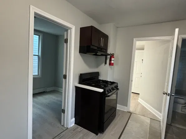 592 S 19th St Floor 2, Newark, NJ 07103