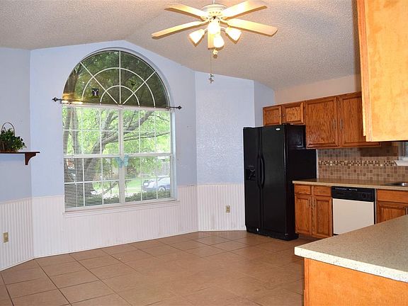 4th image of 2310 Flintstone Cir