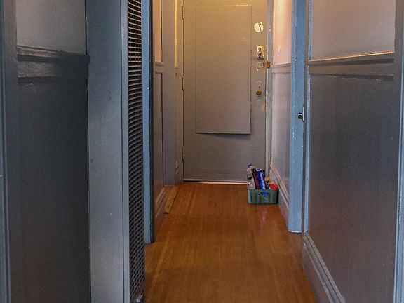 3rd image of 106 Shotwell St #106