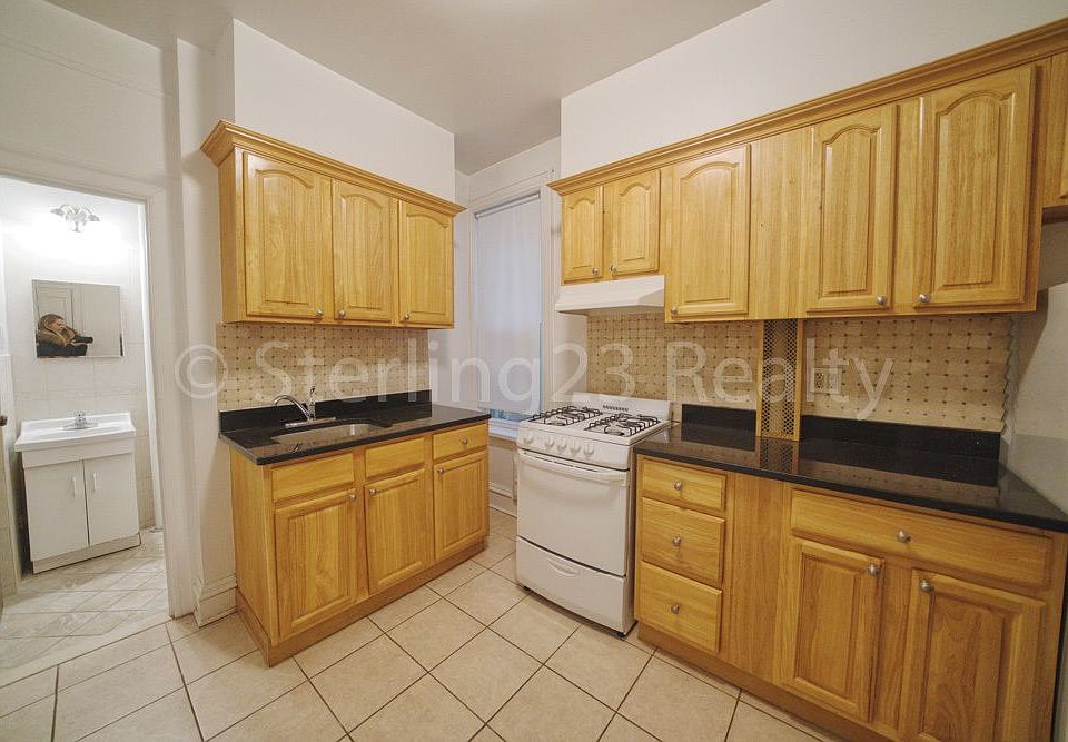 1st image of 3180 36th St APT 1