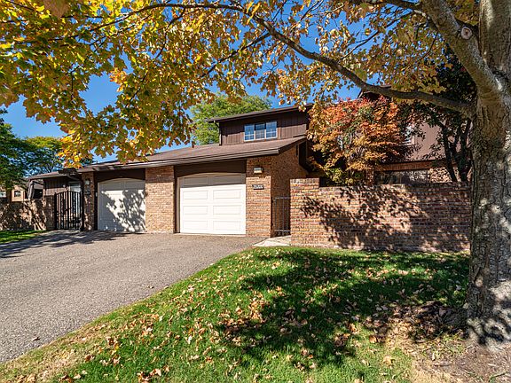 4th image of 26200 Summerdale Dr