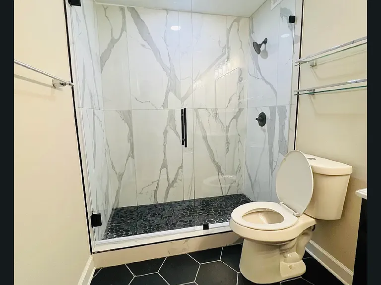 655 Riverside Dr #806A — Photo 4