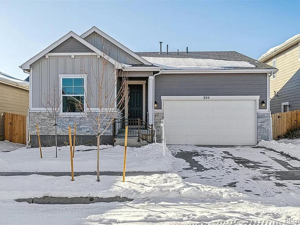 1st image of 325 Fencerow Pl