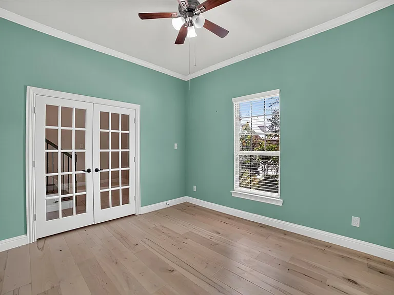 10712 Troutt Dr — Photo 24