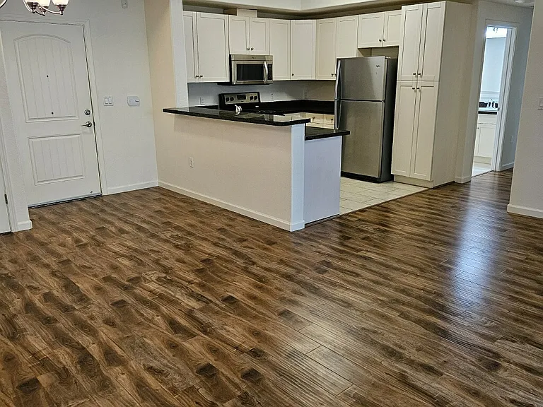 Diamond Creek Apartment — Photo 43