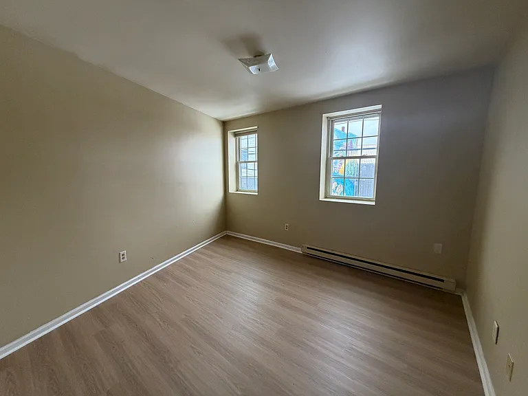 7 N Center St #3 — Photo 5