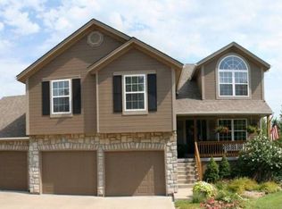 700 SW Ryan Rd, Grain Valley, MO 64029