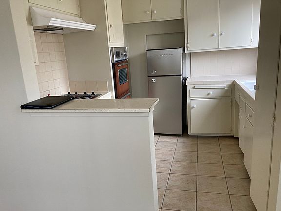 3rd image of 11501 Ohio Ave #2