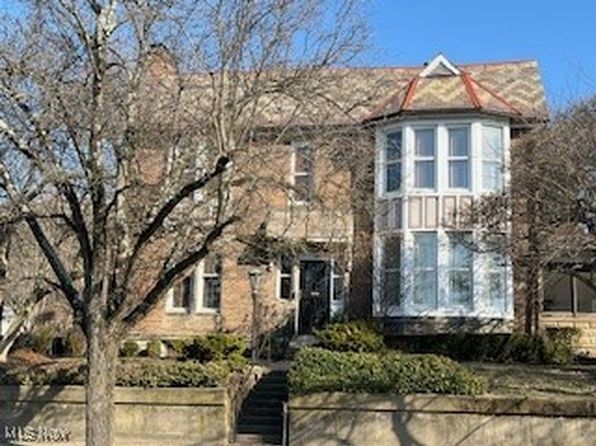 165 W Main St, New Concord, OH 43762