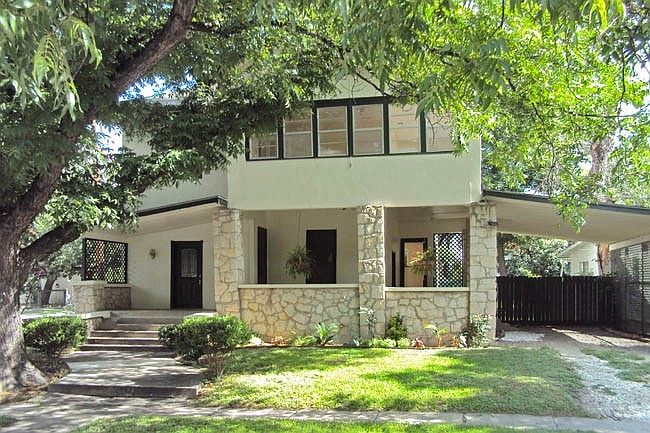 1st image of 439 W Mistletoe Ave