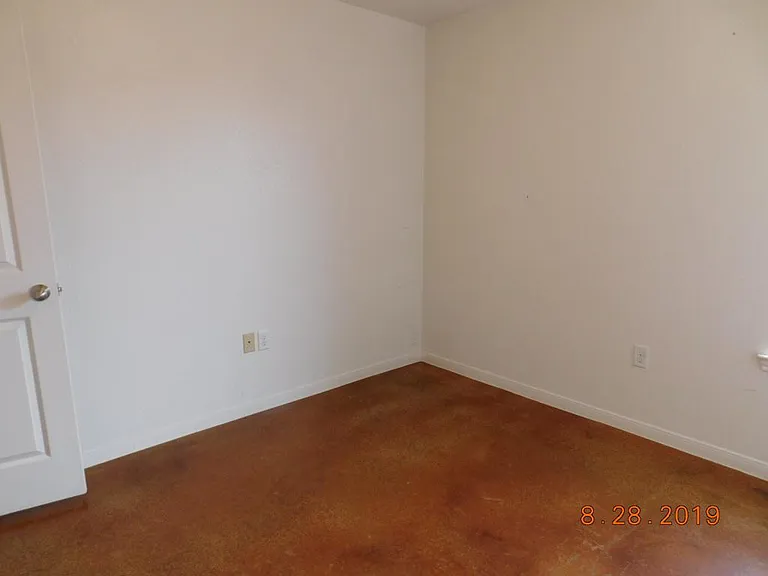 1202 Cavalry Ln #B — Photo 16