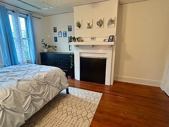 4th image of 3206 Grayland Ave #2