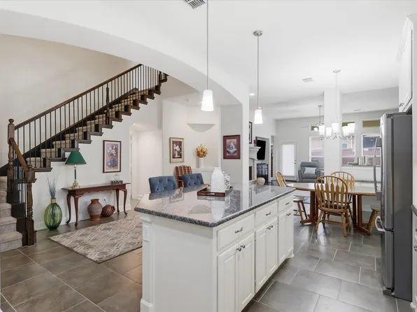 2713 Cole Castle Dr, The Colony, TX 75056