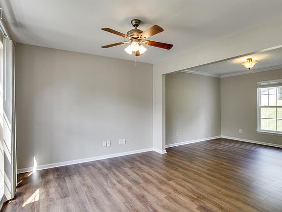 4th image of 2939 Churchill Ln