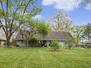 401 W 114th Ter, Kansas City, MO 64114