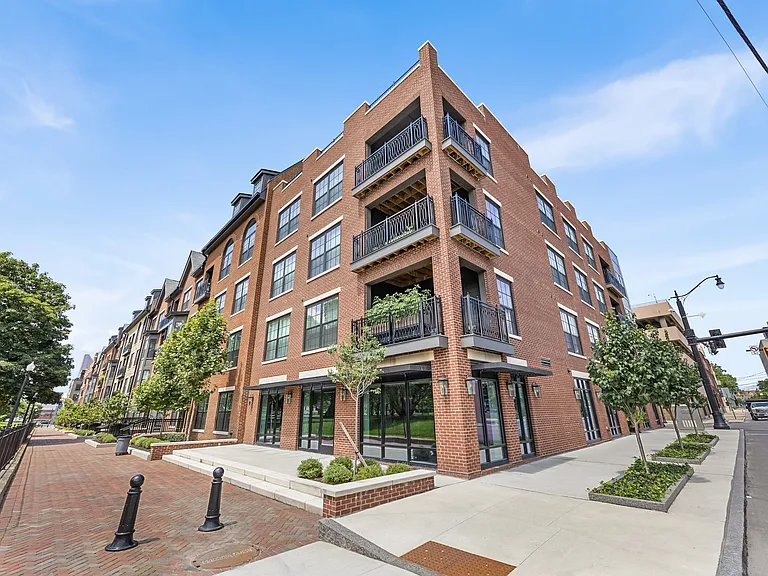 Residences at Topiary Park — Photo 24