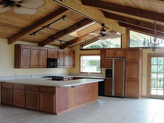 Kitchen & Living Area
