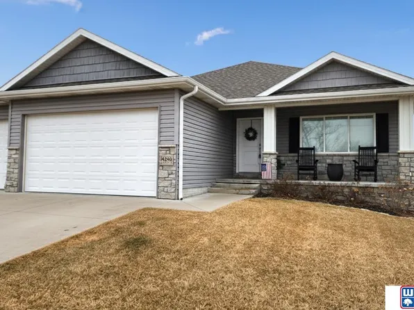 4246 W Rebecca Ln, Lincoln, NE 68528