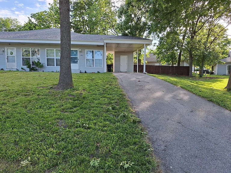 1011 Churchill Rd — Photo 2