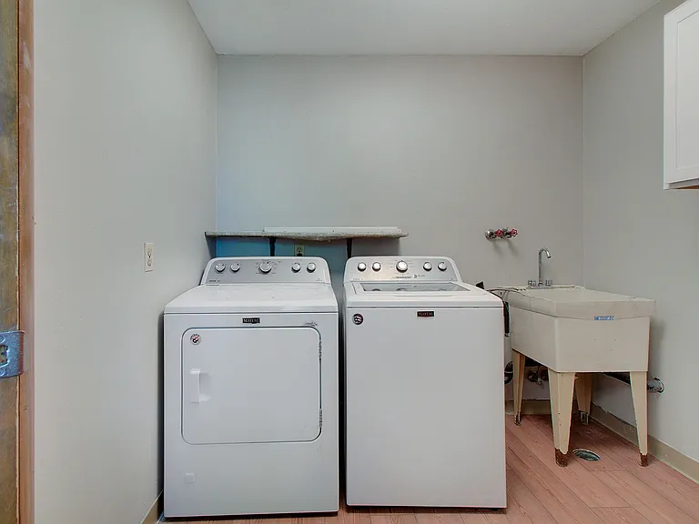 1655 Southbend Dr — Photo 18