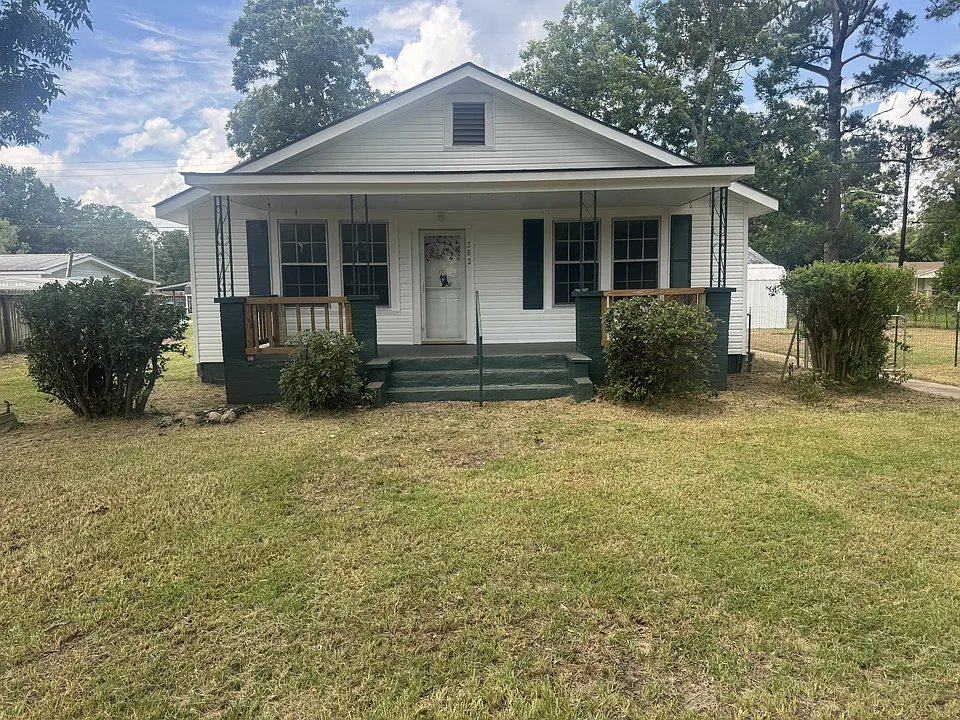 282 Central St