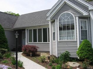 477 Mica Ct, Shelton, CT 06484