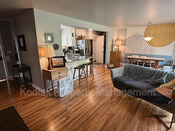 4th image of 4242 Orchard Ave