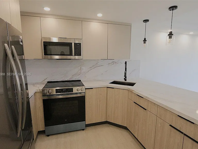 801 NW 47th Ave #518W — Photo 6