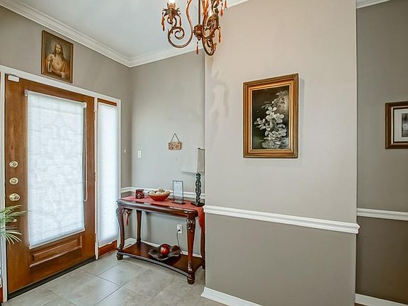 4th image of 4210 Saint Elizabeth Dr