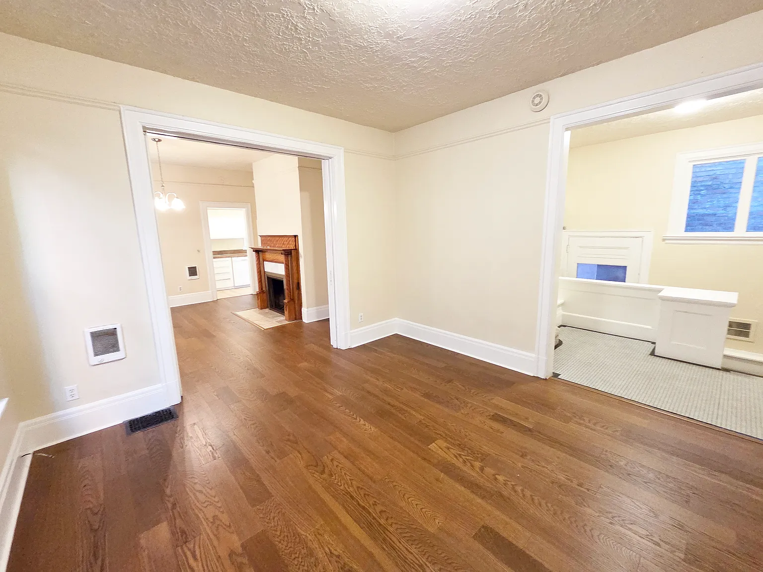 3 bed, 1700 sqft, $3,400 — Photo 2