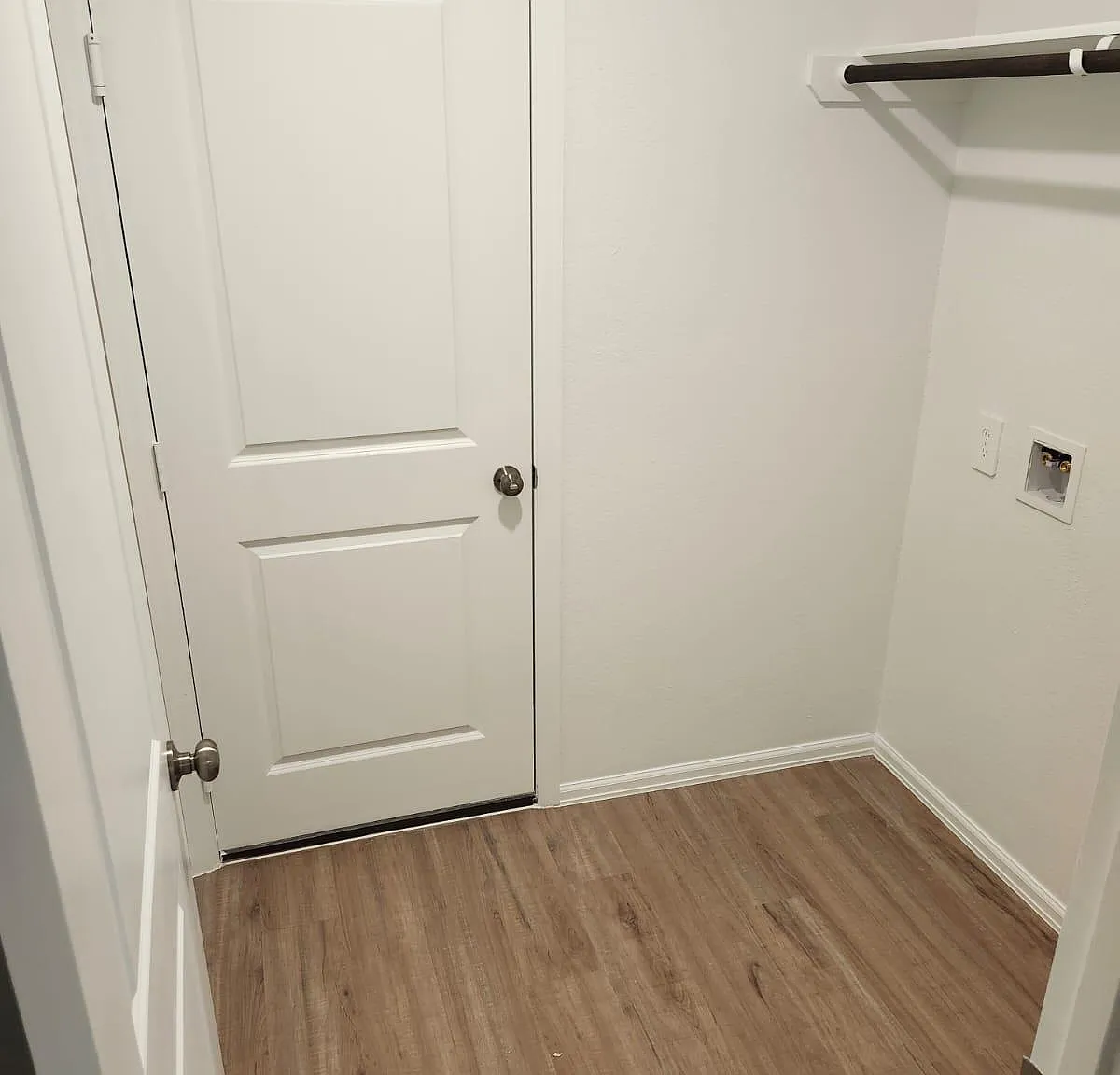 3 bed, 1186 sqft, $1,900 — Photo 4