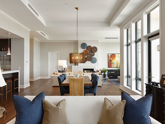 Dining & Living Room 