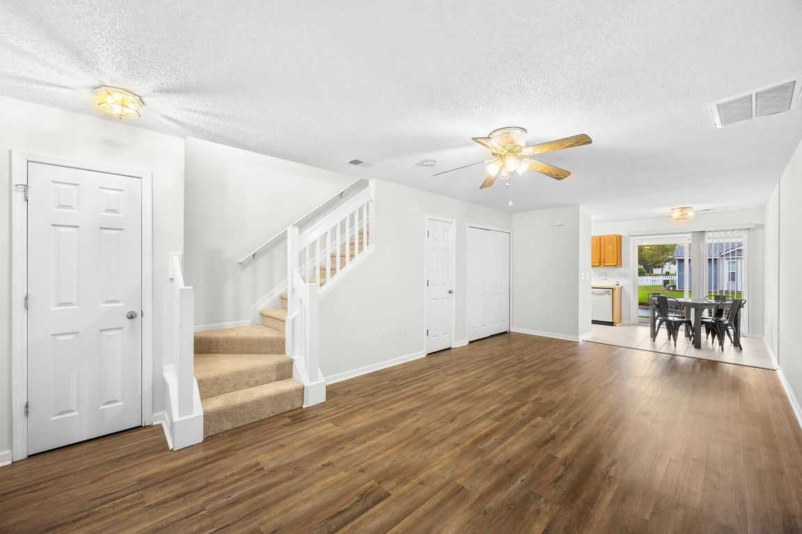 next background image