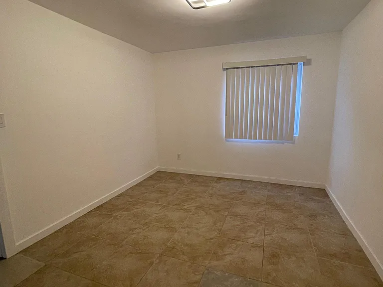 217 E Taylor St — Photo 19