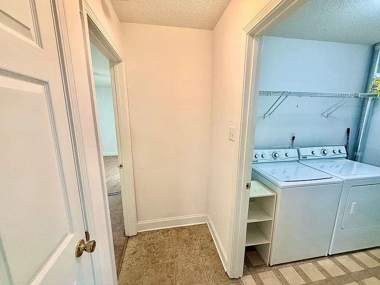1909 Rommel Dr — Photo 22