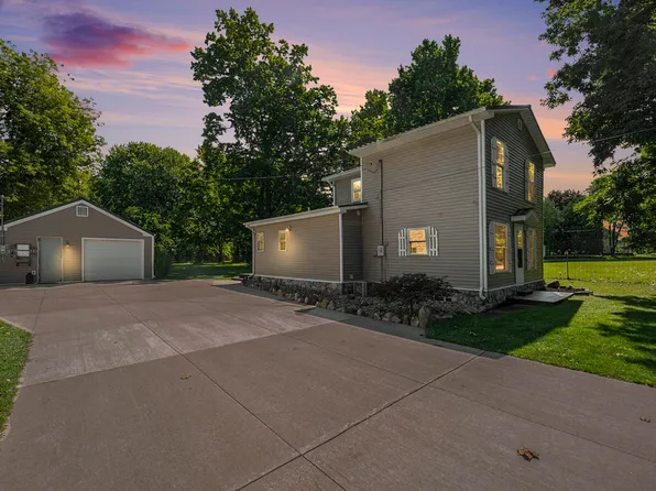 61799 S Main St, Jones, MI 49061
