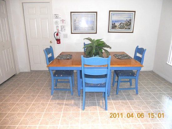 FP4P140TMP-formal-dining-area