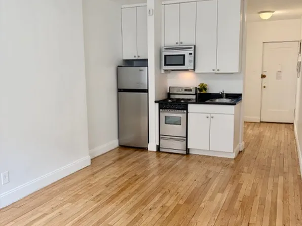312 West 23rd Street image 1 of 6